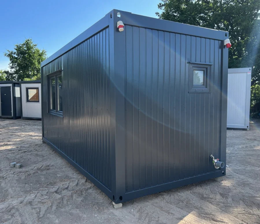 Wohncontainer 6,00 x 2,44 m mit Küchenzeile, WC und Dusche €4.120,00